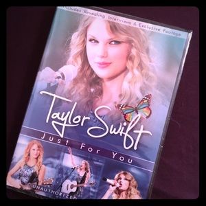 Taylor Swift's autobiography & tour DVD