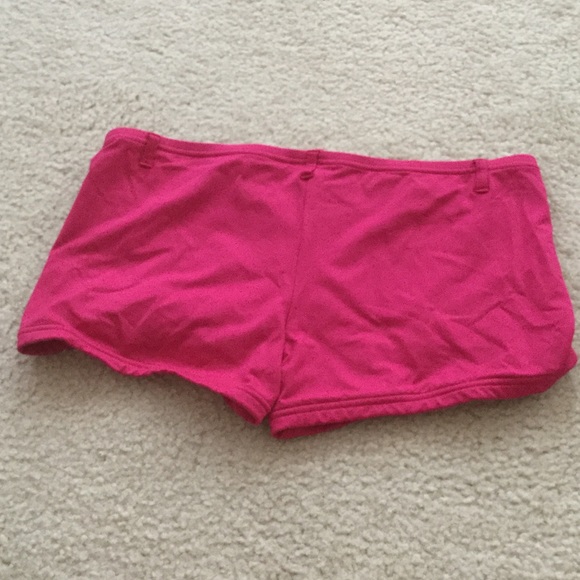 Triumph swim under bottom - Picture 3 of 3