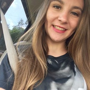 Meet your Posher, Skylar