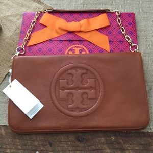 💙Sale!💙 Tory Burch Bombe Leather Clutch