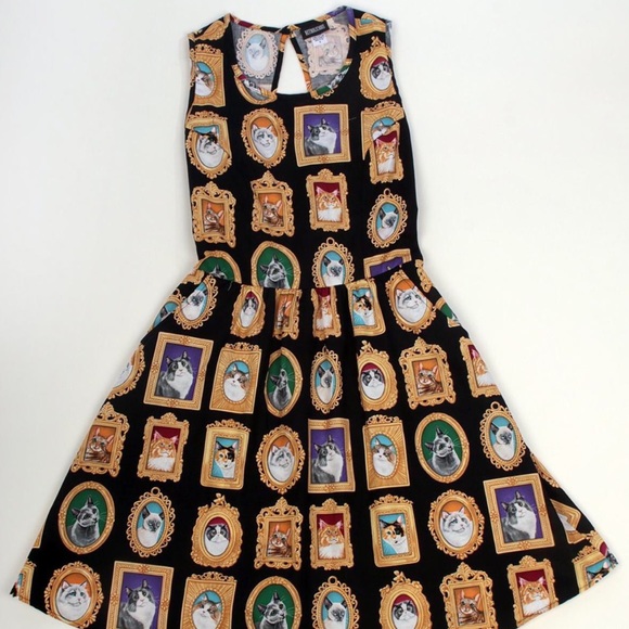 Mew seum Visit Dress