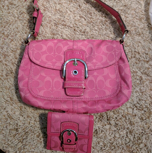 Coach purse and wallet combination
