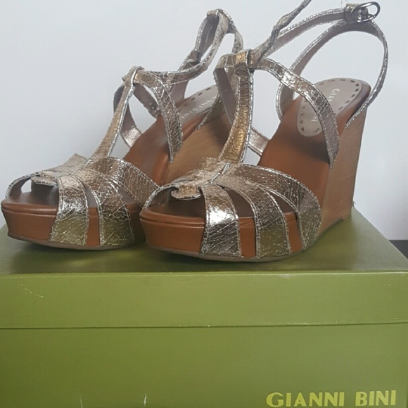 Gianni Bini Wedges