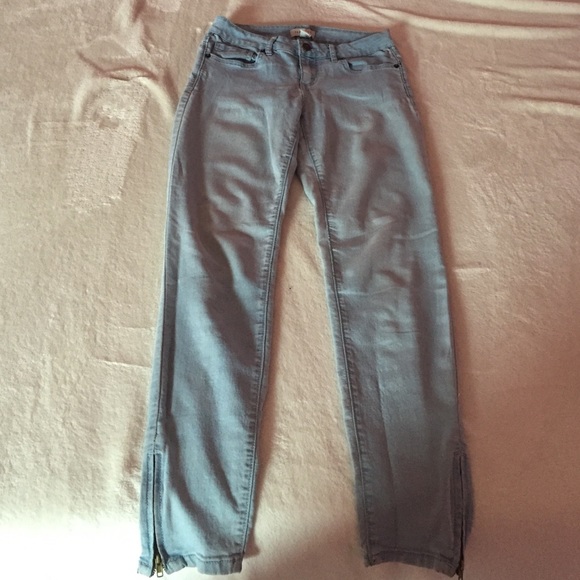 Forever 21 light wash pants - Picture 1 of 4