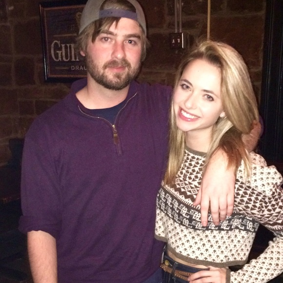 Meet your Posher, Margot - Picture 2 of 2