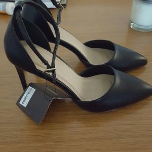 New black heels