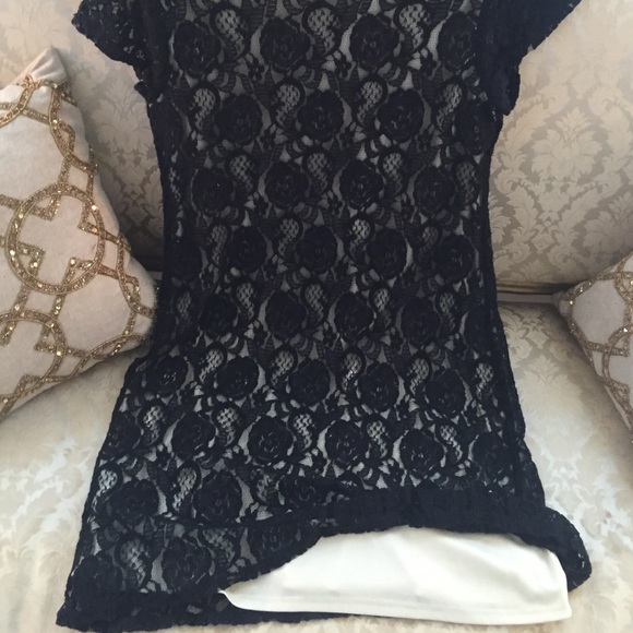 CLEARING OUT CLOSET Doesn't fit my big booty - Picture 4 of 4