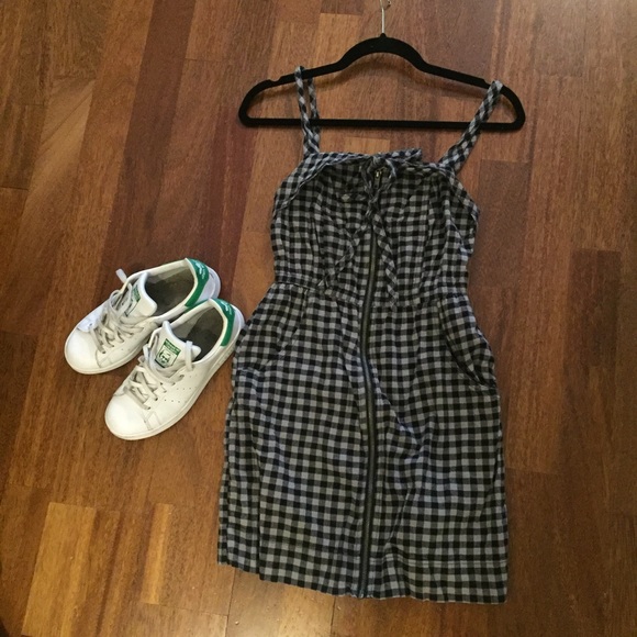 Forever 21 Gingham Dress with pockets - Size S