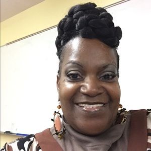 Meet your Posher, Regina