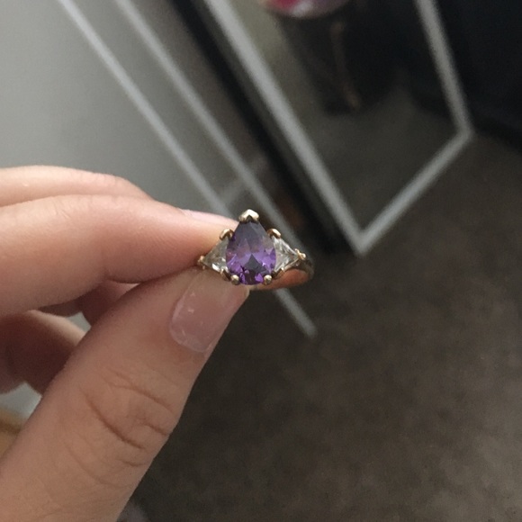 Ring - Picture 3 of 4