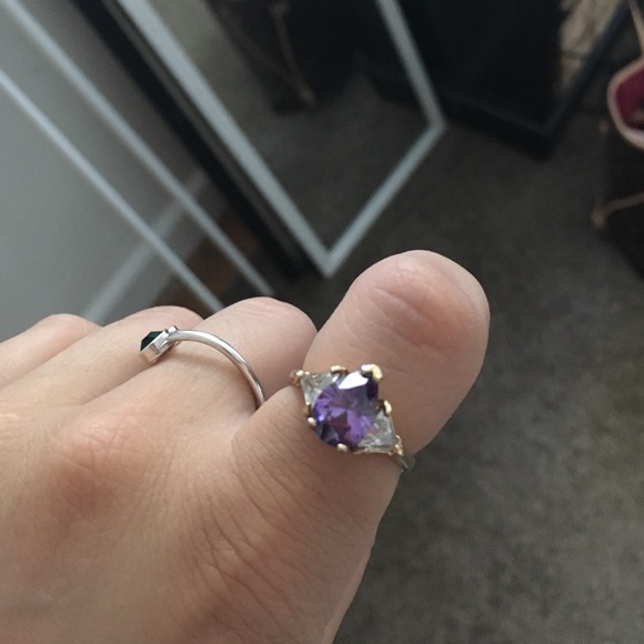 Ring - Picture 4 of 4