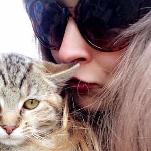 Meet your Posher, Briana