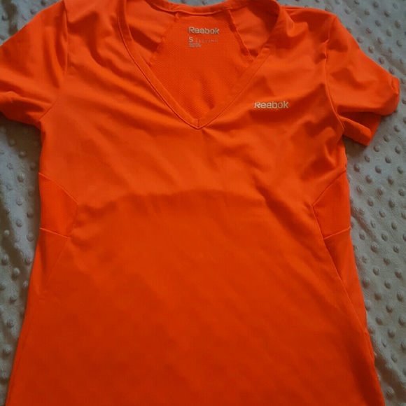 Reebok athletic tee