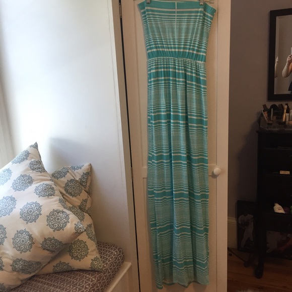 NWOT maxi dress - Picture 3 of 4