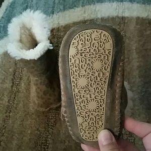 Toddlers size UGGS!!
