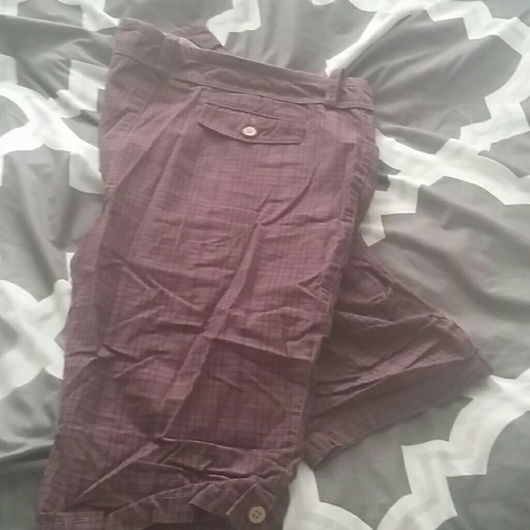 Never worn perfect for a hike or bike day - Picture 2 of 3