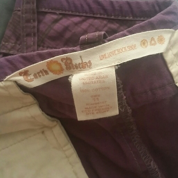 Never worn perfect for a hike or bike day - Picture 3 of 3