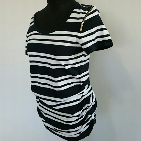 Michael Kors top basic tee stripes short sleeve M EUC - Picture 3 of 3