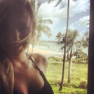 Meet your Posher, Desiree