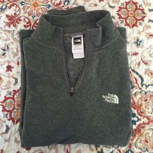 The Northface pullover