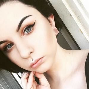 Meet your Posher, Sasha