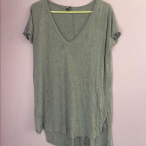 Basic gray top