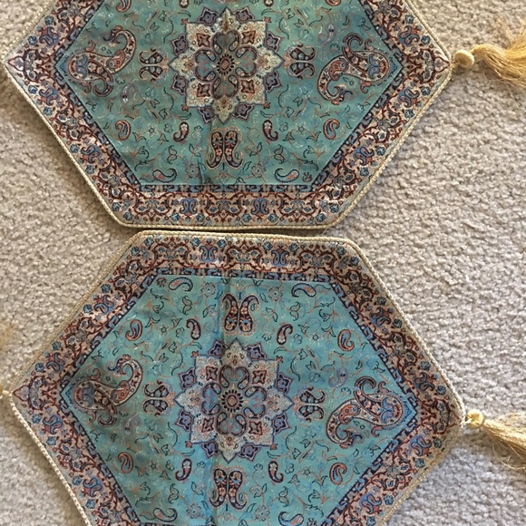 Cashmere handicraft decorate for table