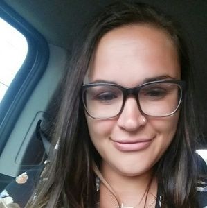 Meet your Posher, Kendra