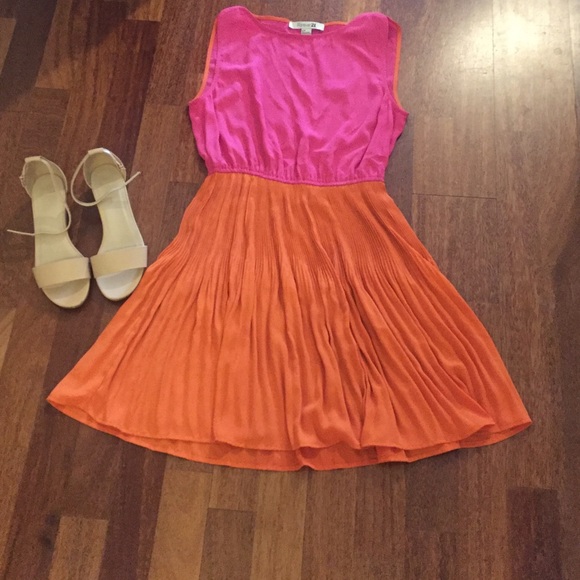 Amazing color combo -Color block dress! F21 Size S