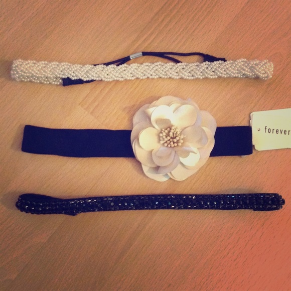 Forever 21 Accessories - FOREVER 21 headband bundle 🌸