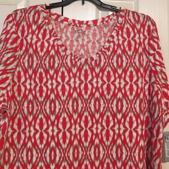 V-neck shirt short sleeve - Picture 2 of 2