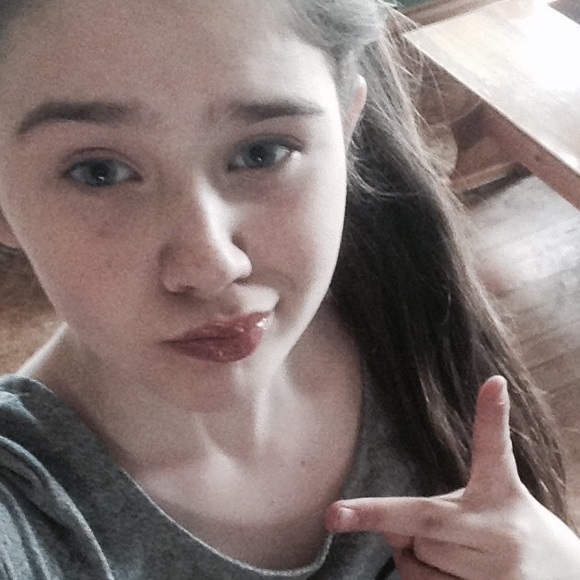 Meet your Posher, Lauren - Picture 1 of 1