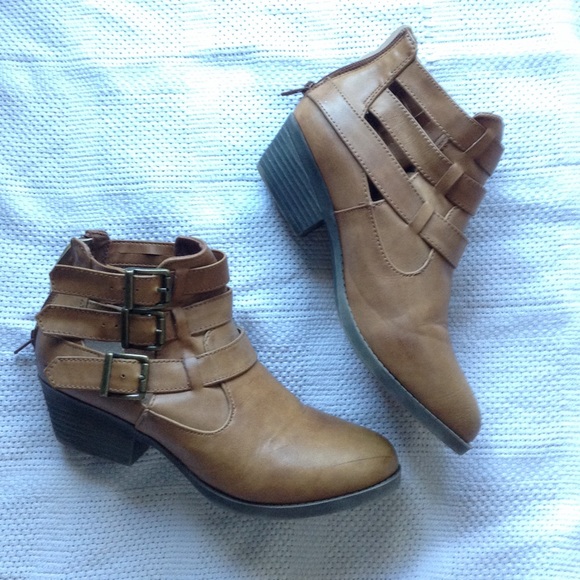 MUDD booties, WORN ONCE❁✿❁✿