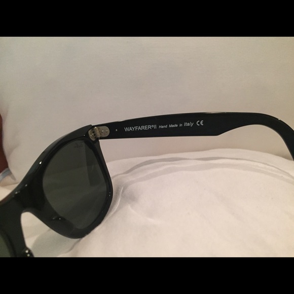 Ray-Ban Accessories - Ray Ban wayfarer black sunglasses with white trim Ray-Ban Accessories - Ray Ban wayfarer black sunglasses with white trim