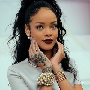 Meet your Posher, Laylay