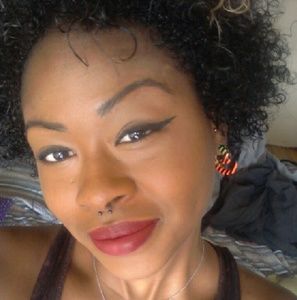 Meet your Posher, Tiff