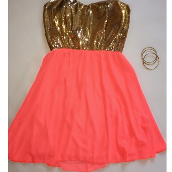 SOLD🚫 Girly Skater Dress - Picture 2 of 2