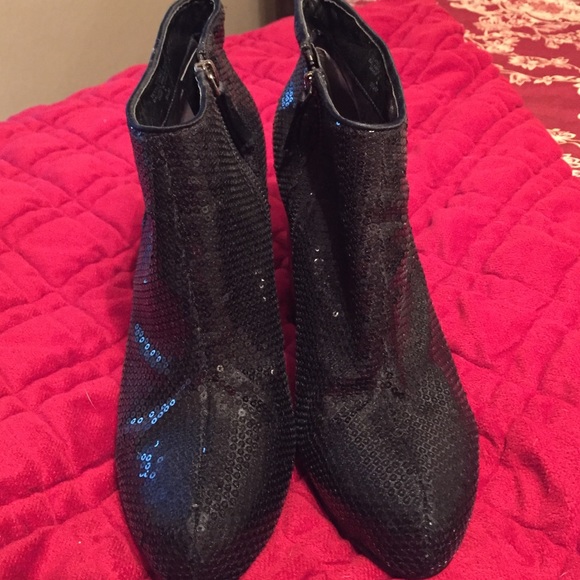 Nine West Sequined Zip Up Booties