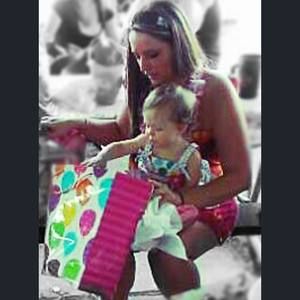 Meet your Posher, Kayla