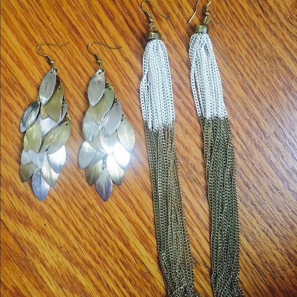 Two pairs of earrings
