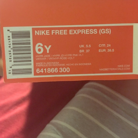 Nike Free Express