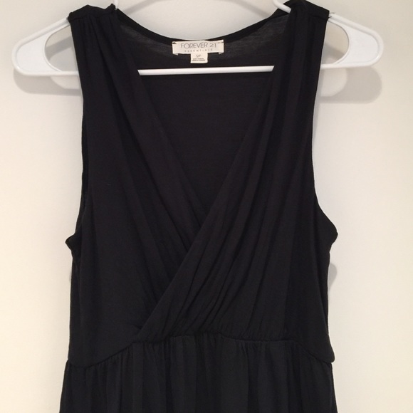 Forever21 black V-neck dress. - small