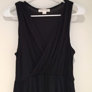 Forever21 black V-neck dress. - small