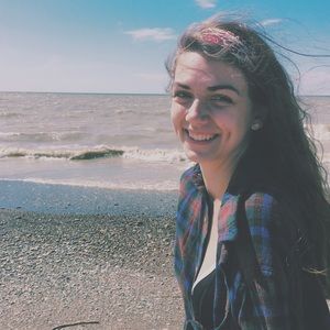 Meet your Posher, Kayla