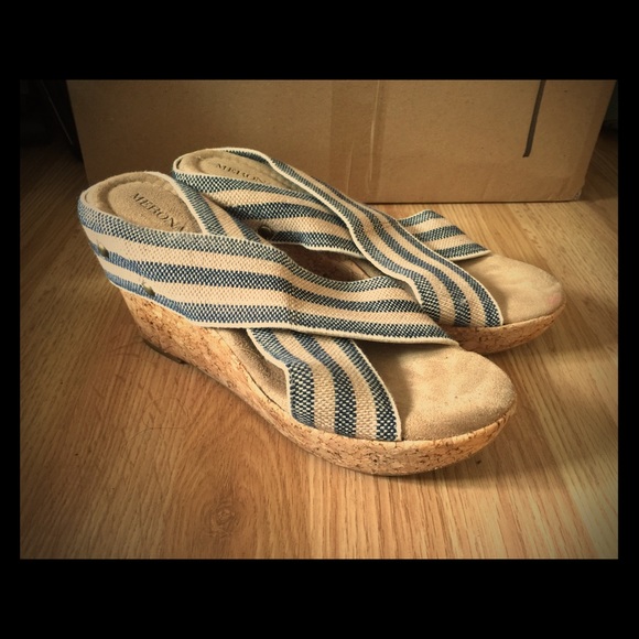 🚛 Moving SALE 🚛 Merona Sandals