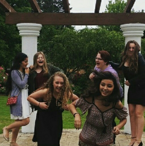 Meet your Posher, Hayley - Picture 1 of 1