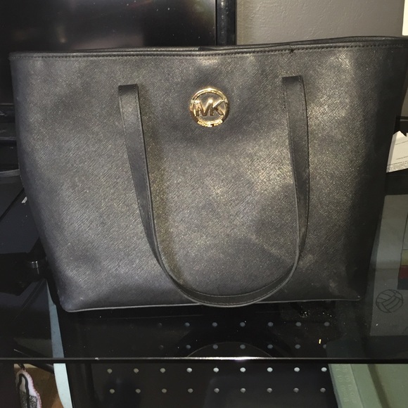 Black Michael Kors Bag. Great Condition.