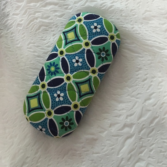 🆕Arrival 5⃣0⃣% off sunglasses case - Picture 2 of 4