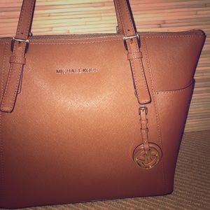 Michael Kors purse/tote