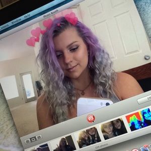 Meet your Posher, Hayley